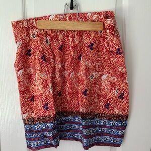 NWOT CAbi skirt with pockets. Wide elastic waist, has pockets on each side.